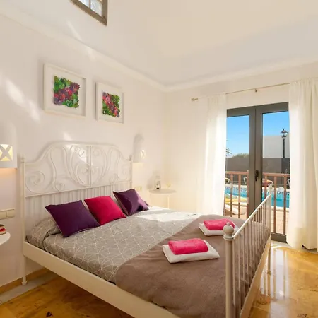 Alhambra By * 普拉亚布兰卡