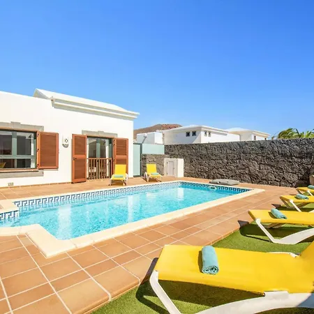 Alhambra By 普拉亚布兰卡