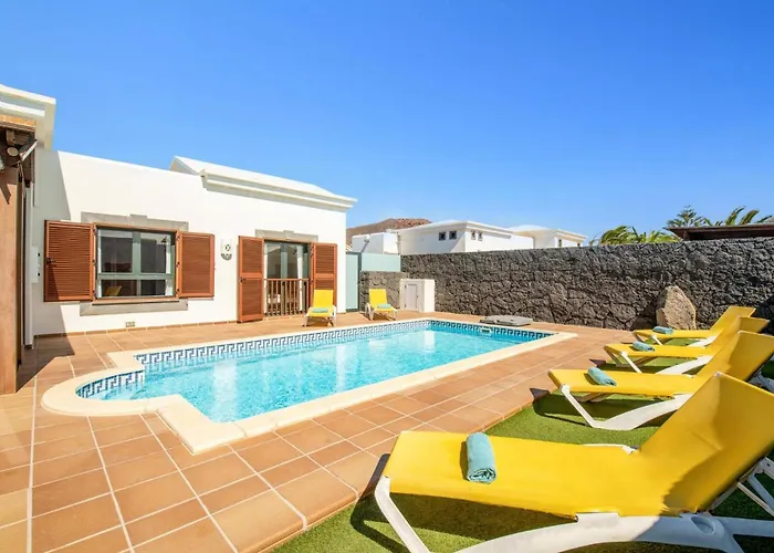 Alhambra By 普拉亚布兰卡